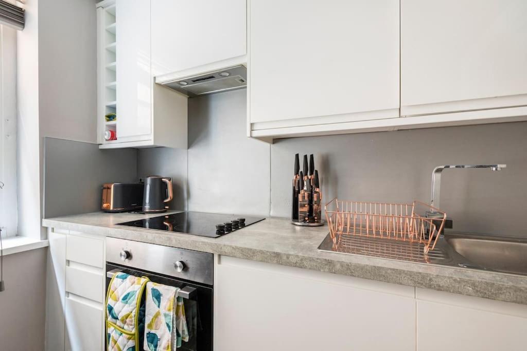 Beautiful Brighton Apartment, 5Min Walk To Beach Exterior photo